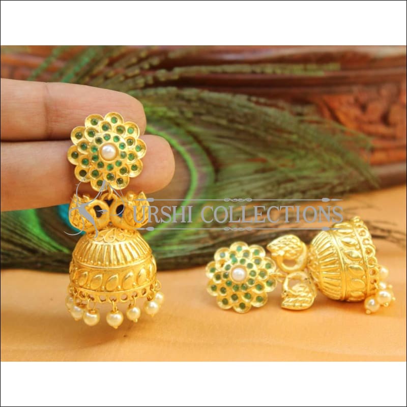 Yellow & Green Mix Silver Look Alike Stud Earrings, सिल्वर रंग की बॉल स्टड  बालियां, चांदी के स्टड बुन्दे, सिल्वर बॉल स्टड ईयरिंग - P. L. Exporters,  Jaipur | ID: 2850176907897